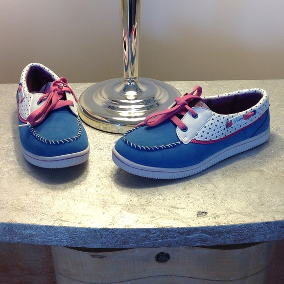 Blue and pink boat shoes - Picture 2 of 4