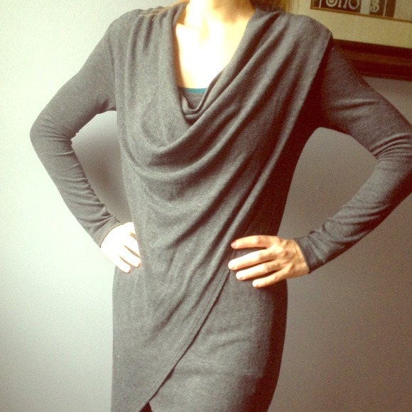 Gray drapey fishtail hem dress - Picture 1 of 4