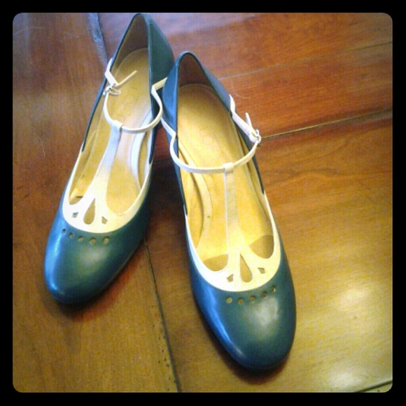 Teal modern Mary Jane shoes