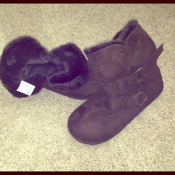 💥reduced💥Chocolate brown fair fur short booties