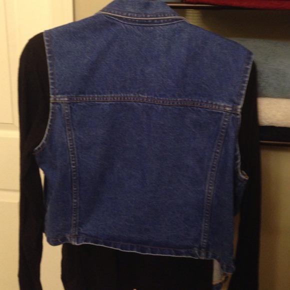 🌟SOLD🌟Jeans vest - Picture 2 of 4