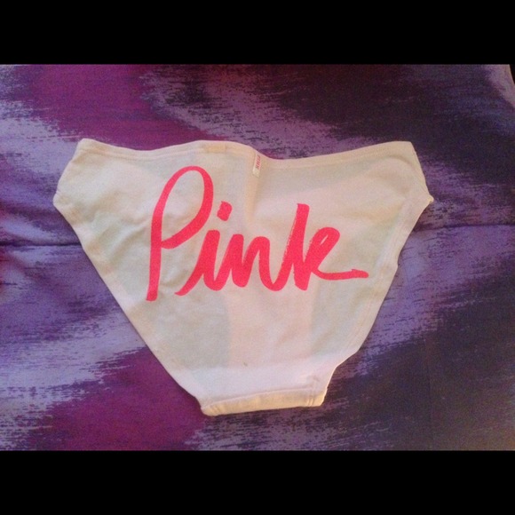 💥REDUCED💥 4 Victoria's Secret PINK panties