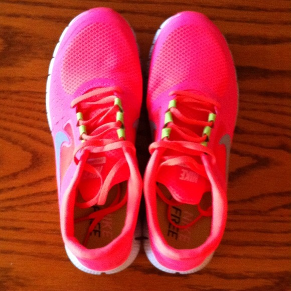 🚫SOLD IN BUNDLE🚫 pics of Frees