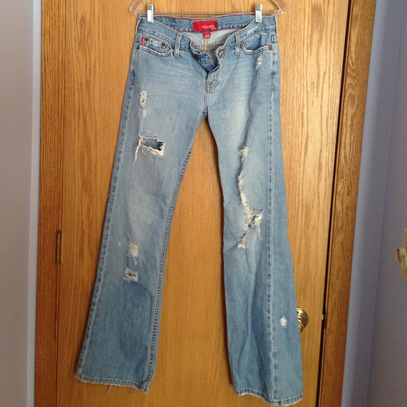 Hollister distressed jeans w rhinestones