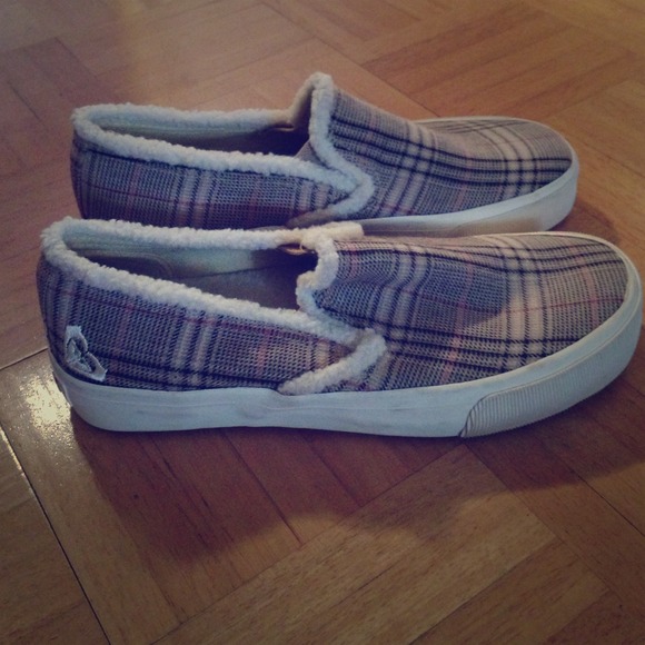 Roxy slip ons