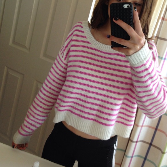 Forever 21 Sweaters - Cropped stripe sweater 😀