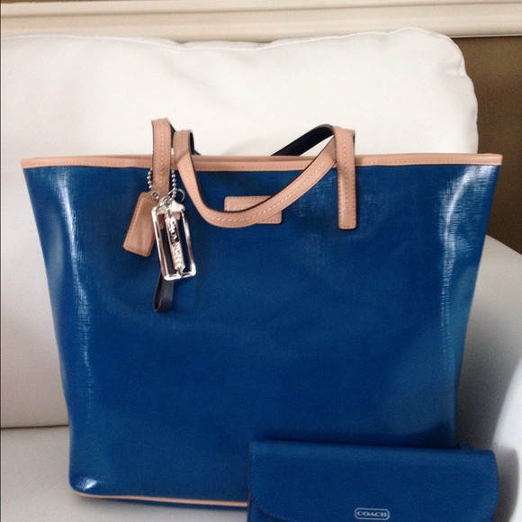 (SOLD) Authentic coach bag and wallet