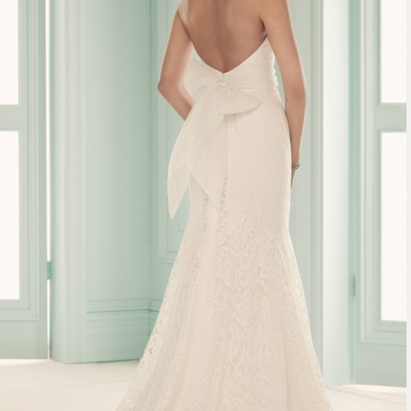 Wedding dress - Picture 3 of 9