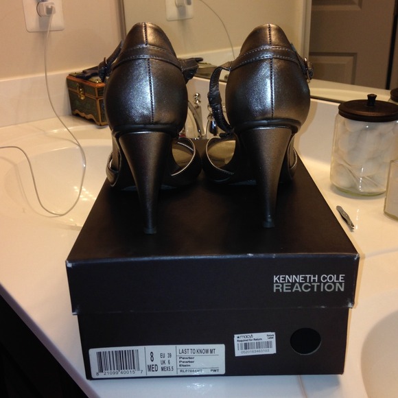 High heels - Picture 3 of 3
