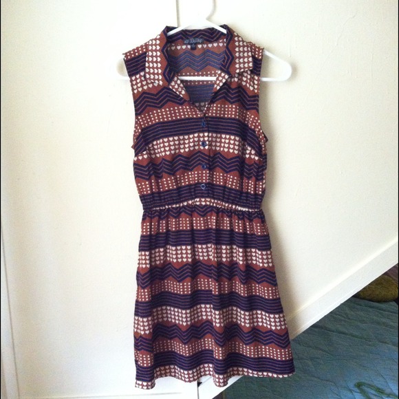 🐌BUNDLE! Sleeveless collared dress + red sweater
