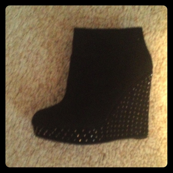 Black wedges - Picture 1 of 2