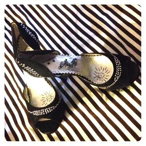 Naught monkey D'Orsay platform heel