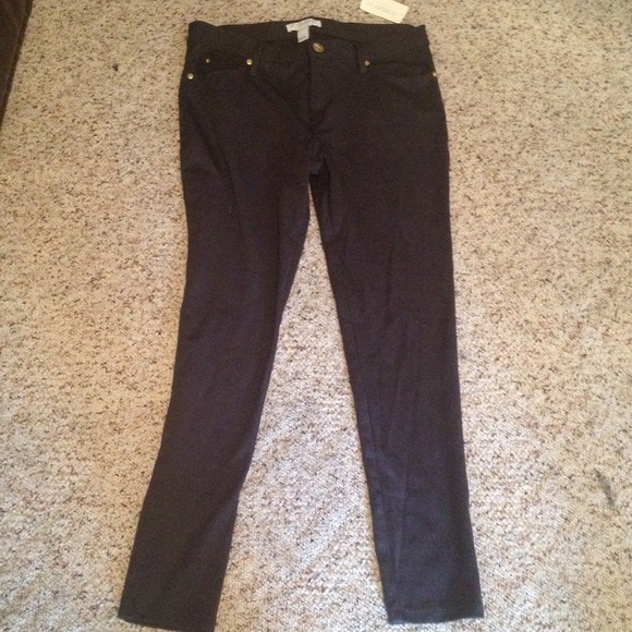 Brand new never worn still has tag.