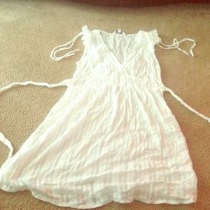 White cotton lace like top!