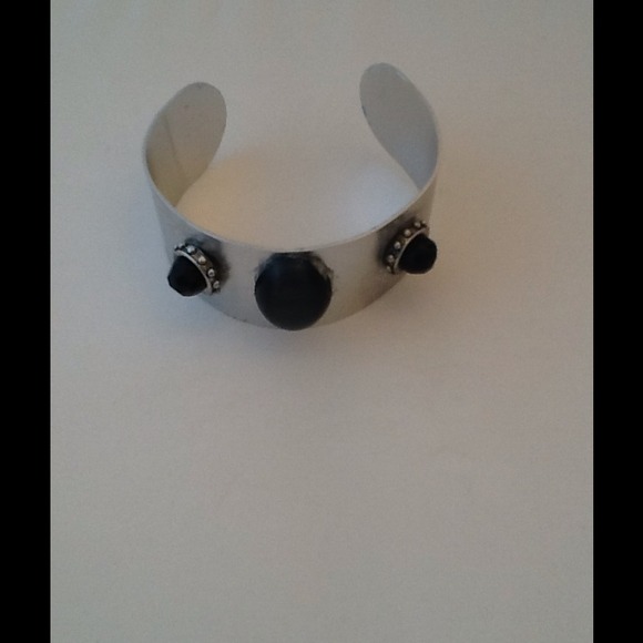 Bangle Bracelet - Picture 1 of 1