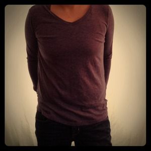 Long sleeve v-neck
