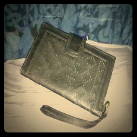 Black wallet.