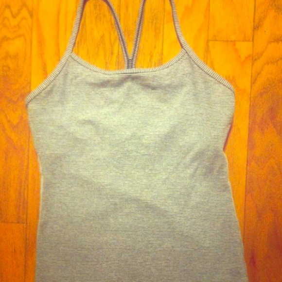 Lulemon Power-Y Size 6