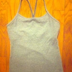 Lulemon Power-Y Size 6