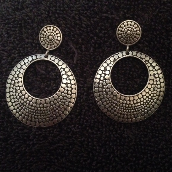 Ear rings