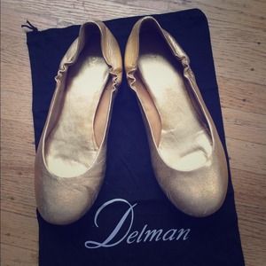 Sold in bundle ❌ Delman gold flats