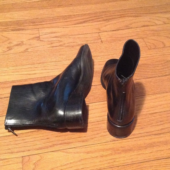 Van Eli Black Boots - Picture 2 of 4