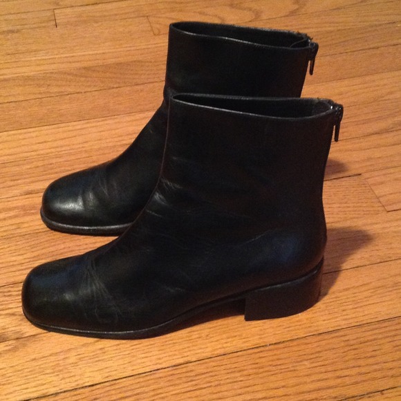 Van Eli Black Boots - Picture 4 of 4
