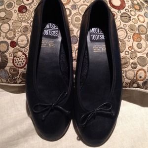 Mootsies Tootsies black flats