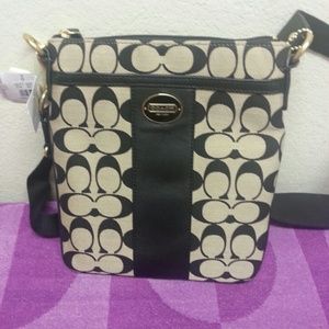 Cross body coach purse