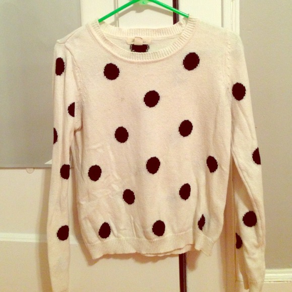 Black and white polka dot sweater!
