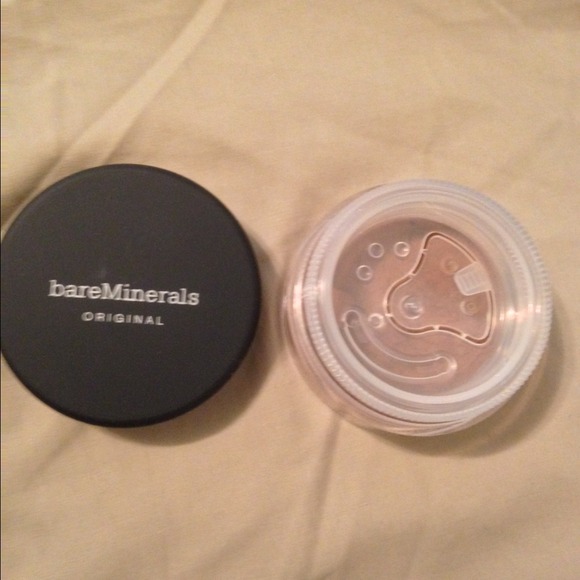 Bare Mineral - Picture 2 of 2