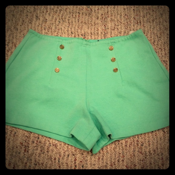 High-waisted Shorts