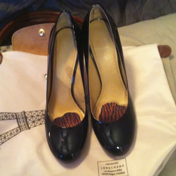 SOLD Black patent leather 9 West pumps. SOLD!