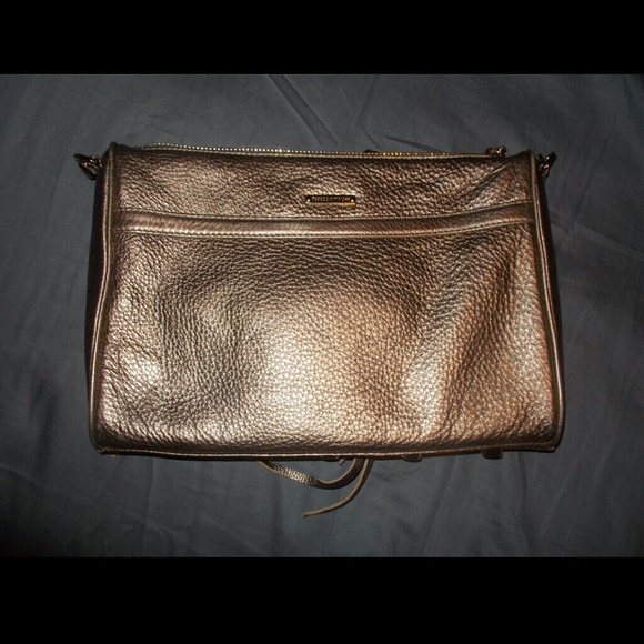 !!SOLD ON TRADESY!!Bronze M.A.C clutch💥 - Picture 3 of 4