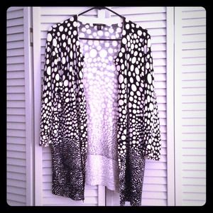 Black and White patterned sweater