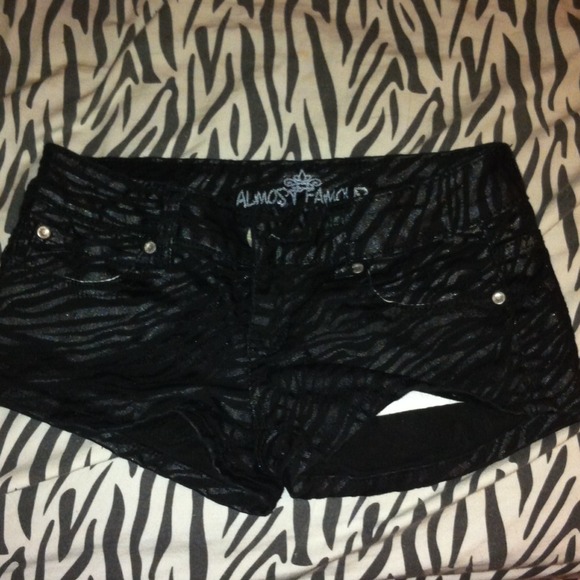 SOLD!!!! Zebra black shorts