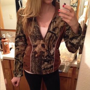 Mossy Oak fleece