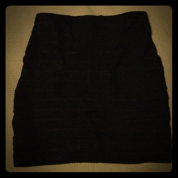 Express black bandage skirt