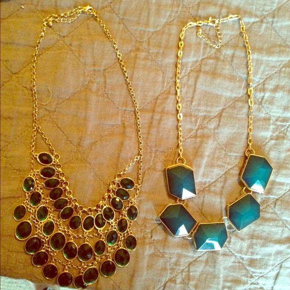 Set of two casual necklaces