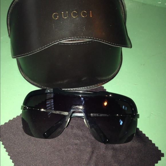 Gucci aviator sunglasses