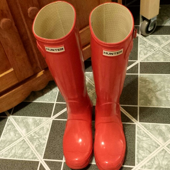 *SOLD TO @CLOCHRIDGE37*