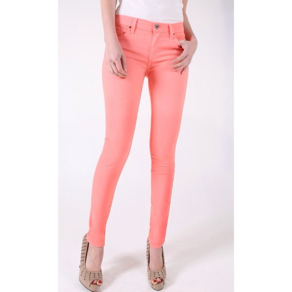 NWT Cameo Pink Skinny Jeans