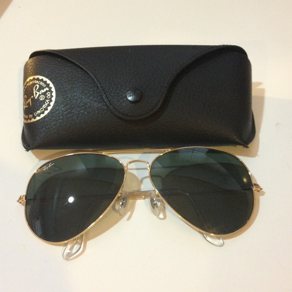 ⛔️ SOLD⛔️Ray Ban aviators!