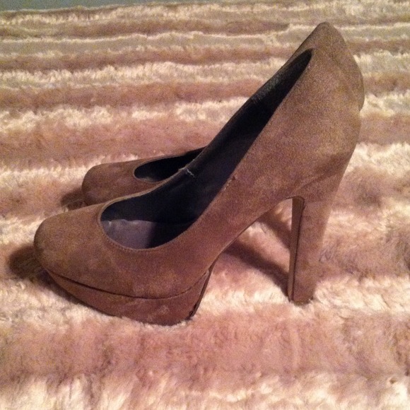 ❌bundled❌Taupe heels! - Picture 2 of 3