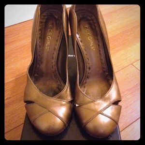 REDUCED: BCBG Bronzy-Goldish heels, size 5.5/35.5