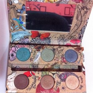 Urban Decay Vegan Eyeshadow Palette
