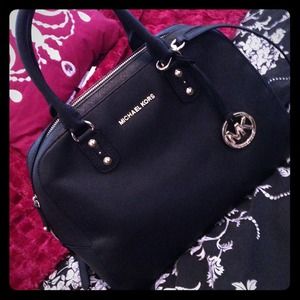 RESERVED Michael Kors Saffiano Satchel @mjaimie3