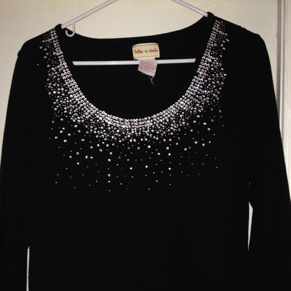 3/4 length sleeve black shirt with rhinestones