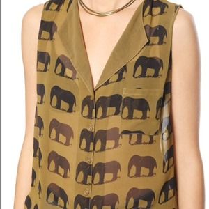 Forever 21 Tops - F21 Safari Elephant Shirt/bracelet/necklace Forever 21 Tops - F21 Safari Elephant Shirt/bracelet/necklace