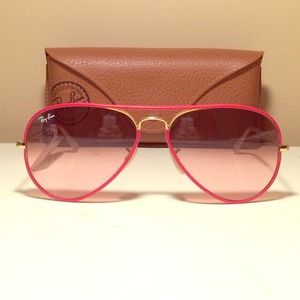 Authentic Ray-Ban Aviator Sunglasses!!